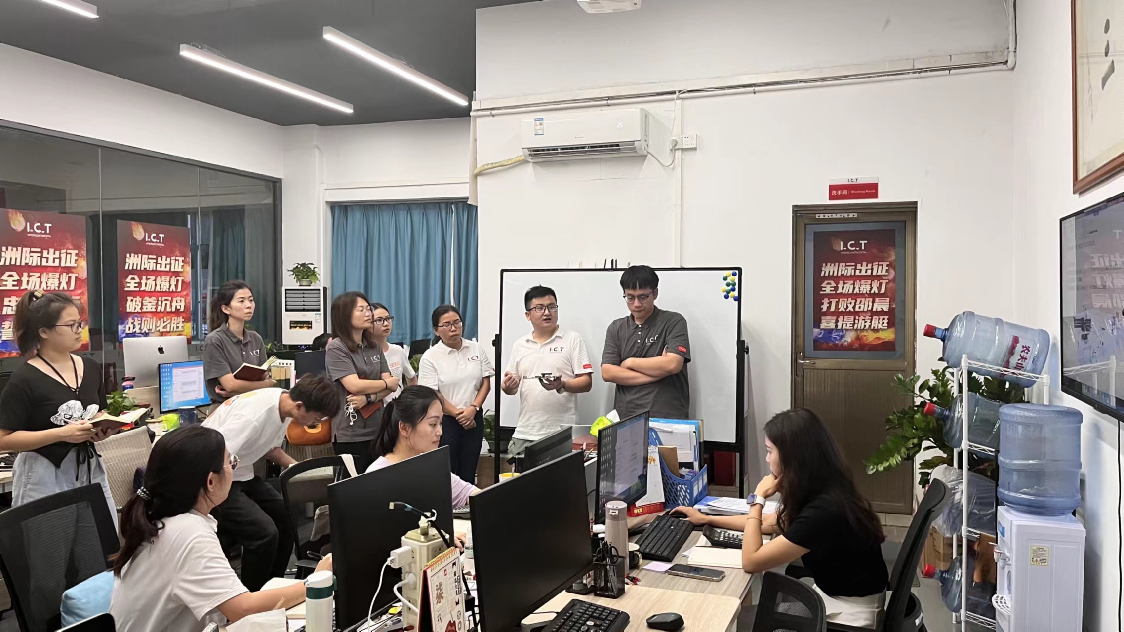 I.C.T Dây chuyền đào tạo SMT máy