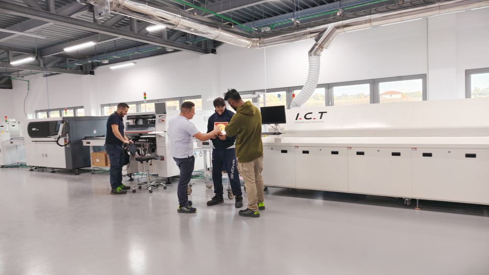 I.C.T LED D&acirc;y chuyền sản xuất dải tại &Yacute; 03.jpg